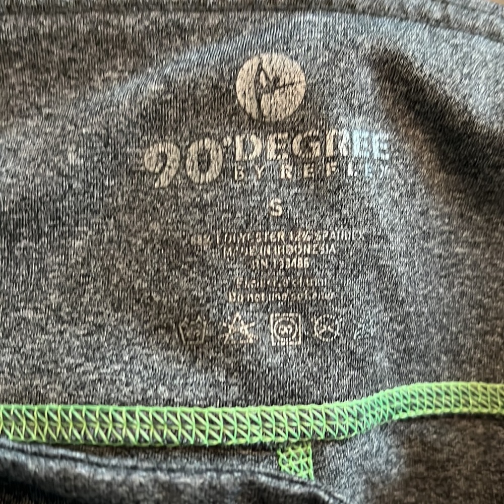 Athletic capris - Picture 2 of 2